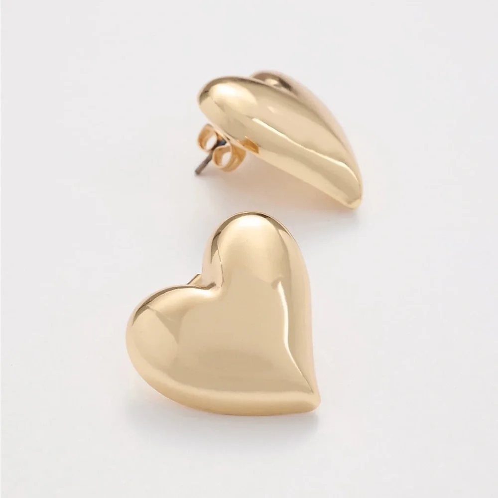 Express Heart Statement Stud Earrings in Shiny Gold - Picture 6 of 15